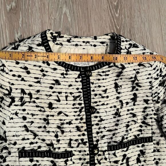 Chanel black and white Tweed 95 Cruise Karl Lagerfeld jacket Gold CC Buttons 40 - Picture 8 of 15